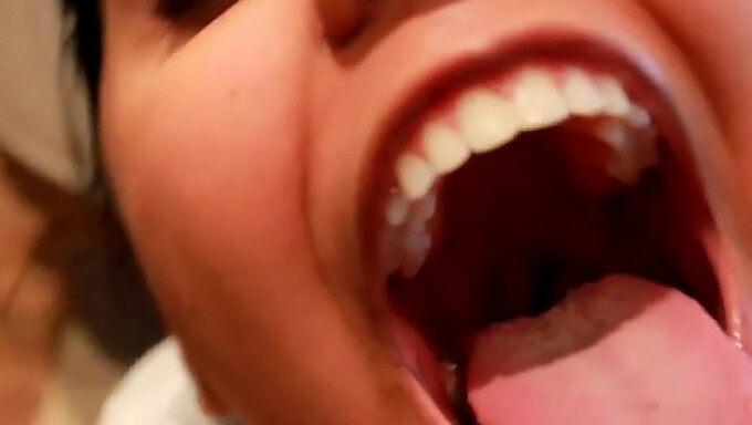 Oral Skills Of Latina Babe Showcased In Hd Video