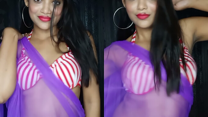 Sensuell Asiatisk Skjønnhet Rekha Viser Frem Striptease Og Saree.