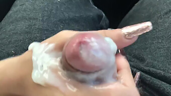 Public Oral Sex With A Huge Load Of Cum And A Handjob