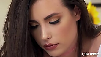 Casey Calvert, Une Beauté Naturelle Avec Un Gros Cul, Découvre Le Plaisir Du Sexe Anal Hardcore