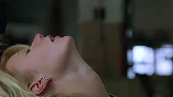 Gwyneth Paltrow In A Flawless Murder Scene With Intimate Kissing