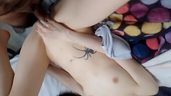 Mi Novio Me Ayuda A Lubricar Mi Vagina