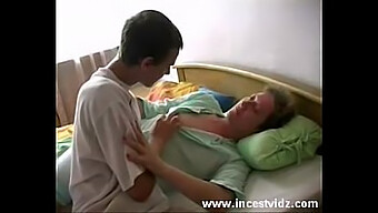 Mature Mom'S Pussy Vs Young Guy'S Oral Skills