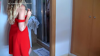 Nevlastnú Dcéru Vzruší Návrat Jej Nevlastného Otca A Majú Vášnivý Sex (Creampie)