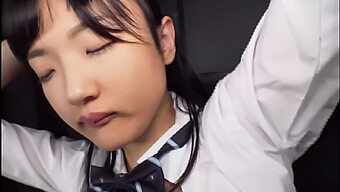 Asiatisk Bondage Og Knepning I Hd: En Viral Sovesal Sexvideo